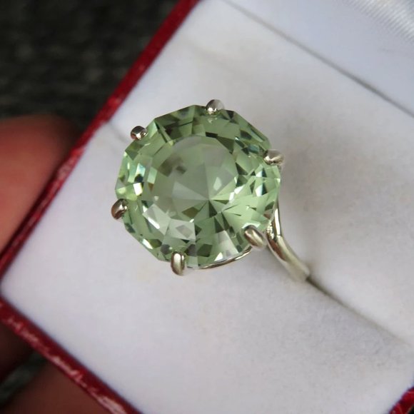 Green Quartz Prasiolite In 14K White Gold Cocktail Ring Size 7 - Picture 3 of 7
